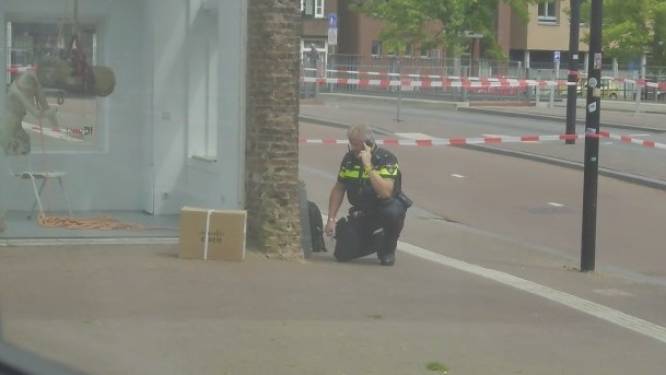 Verdacht pakketje in Almelo blijkt loos alarm, politie: ‘Een misselijke grap’