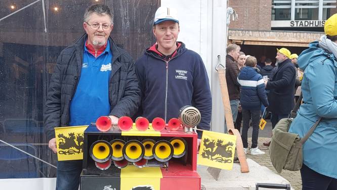 Lampaertfans wachten op doortocht van hun idool in Izegem: “Hoogdag, maar we kijken meer uit naar het BK”