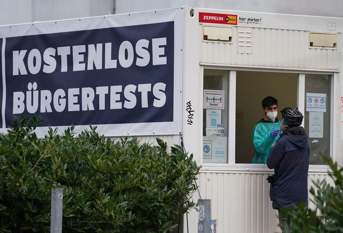 De tiener maakte zonder enige scrupule misbruik van het testsysteem.