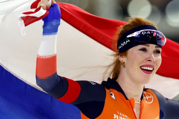 Antoinette Rijpma - de Jong wint goud in Thialf. Beeld REUTERS