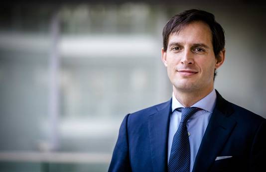 Minister Wopke Hoekstra: 'Bezint eer ge begint'.
