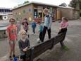 Fotobijschrift: School De Wiekslag in Rijswijk telt nog maar 36 leerlingen. De toekomst is onzeker, maar er wordt voor gestreden.