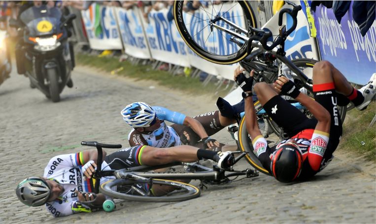 Oliver Naesen: ‘Mijn val in de Ronde van 2017 is veruit het ergste moment van mijn leven. Ik heb gehuild als een klein kind.’ Beeld 