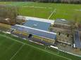 Voetbalclub DVS'33 in Ermelo heeft 160 zonnepanelen op de tribune liggen.