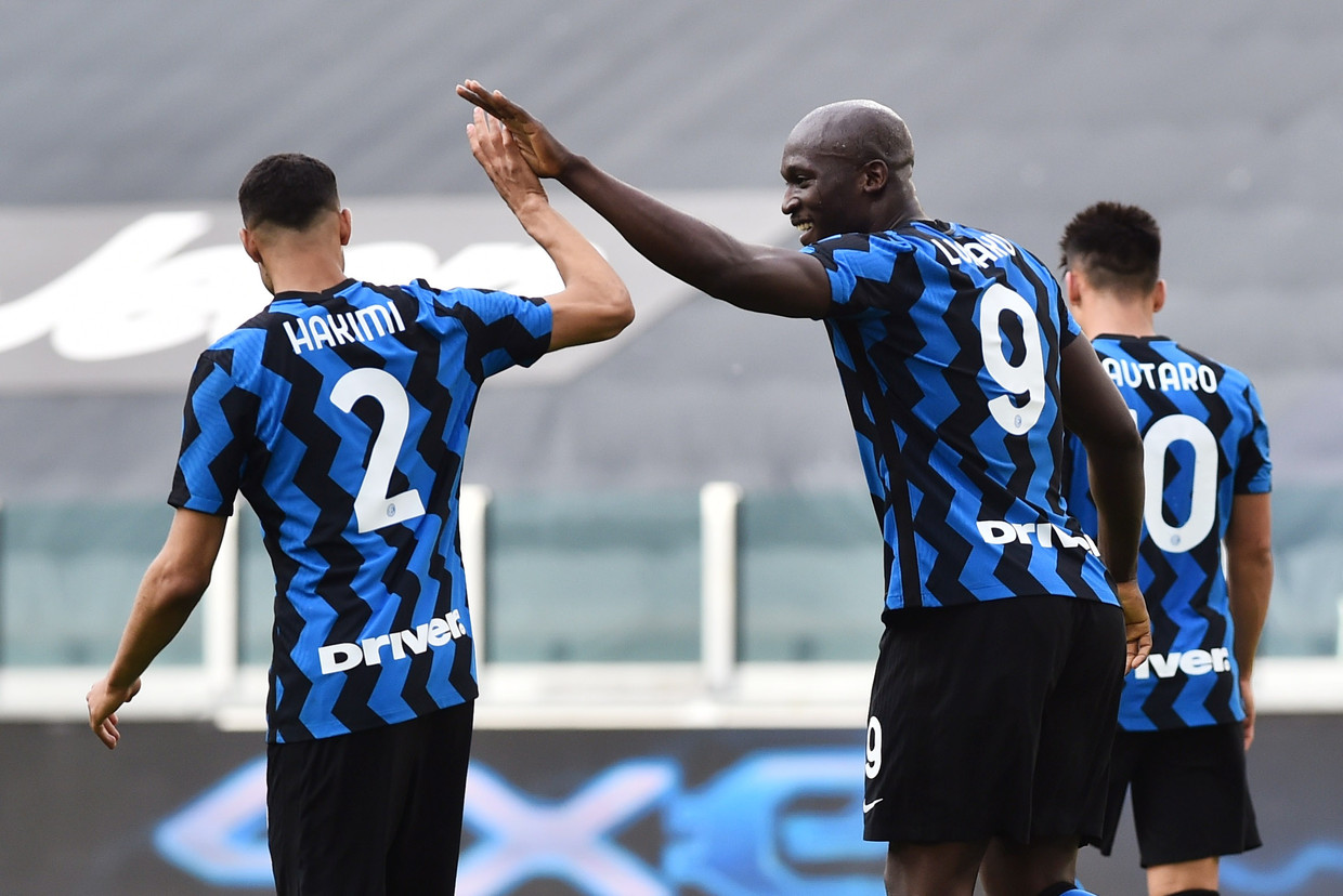 Le ultime stelle dell'Inter: Achraf Hakimi e Romelu Lukaku.  Foto Reuters