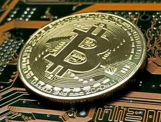 Bitcoin breekt weer door grens van 7.000 dollar