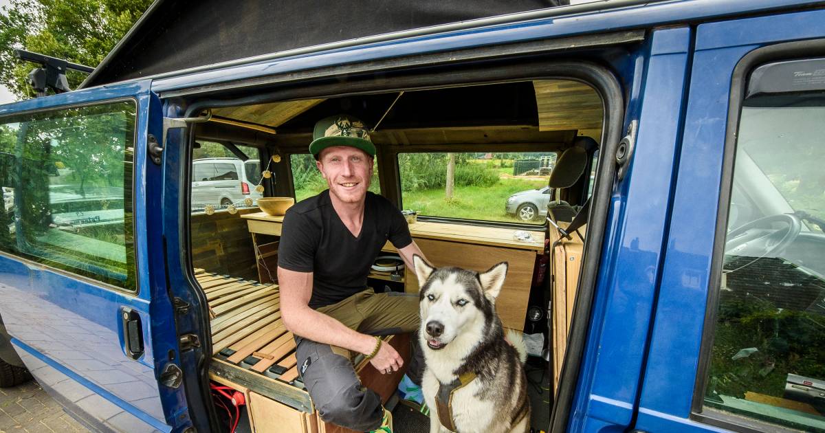 Patrick (33) vertrekt met husky Jaimy (voorgoed) uit Twente, op weg naar offgrid leven in Scandinavi