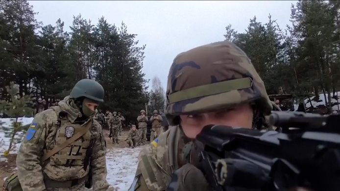 Oekraïne voert militaire oefening uit bij grens met Wit-Rusland: “Ons beschermen tegen gecombineerde strijdkrachten van Rusland en Wit-Rusland”