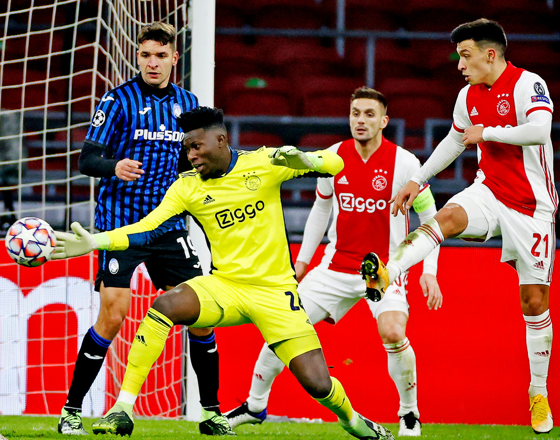 Onana vanaf zaterdag terug op trainingsveld Ajax | Foto | AD.nl