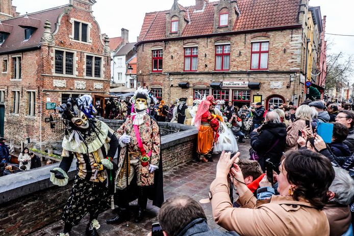 Costumés 2023 in Brugge.