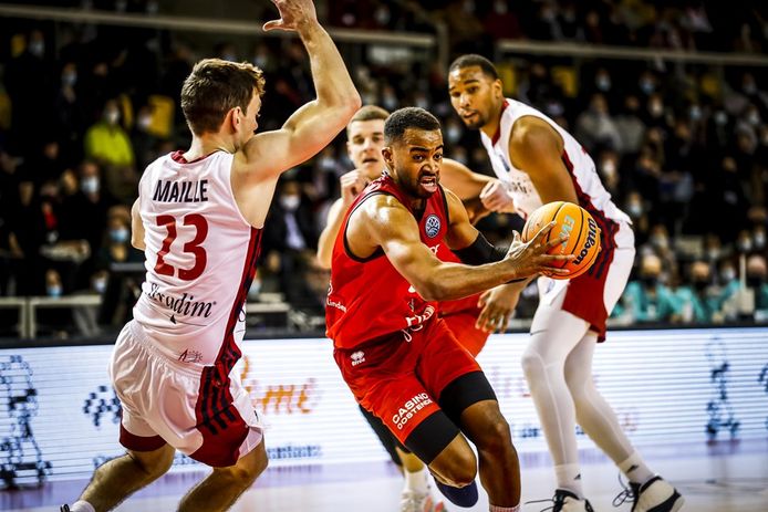 Phil Booth was de absolute uitblinker bij Oostende