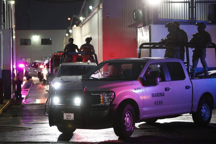 Силы безопасности перевозят главу прокуратуры по борьбе с наркотиками Каро Кинтеро в тюрьму в Мехико.  (15.07.22)