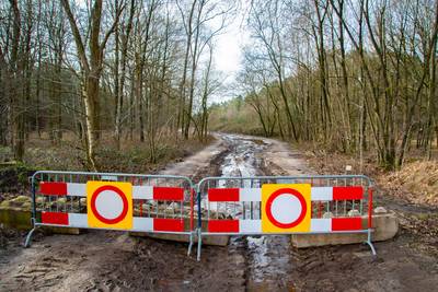 Oude Trambaan in Esbeek weer ‘absurd’ beschadigd, onduidelijk hoelang die dicht moet blijven