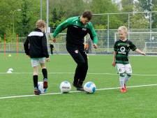 Kinderen voor een dag echte voetbalprof bij FC Dordrecht
