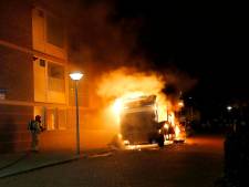 In de fik gestoken drugstruck in Eindhoven volgeladen met chemicaliën in Urk