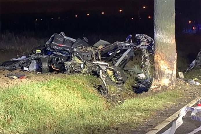 Volgens de eerste vaststellingen reed die 160 kilometer per uur, op de N80 is de snelheidslimiet 70 km/uur.