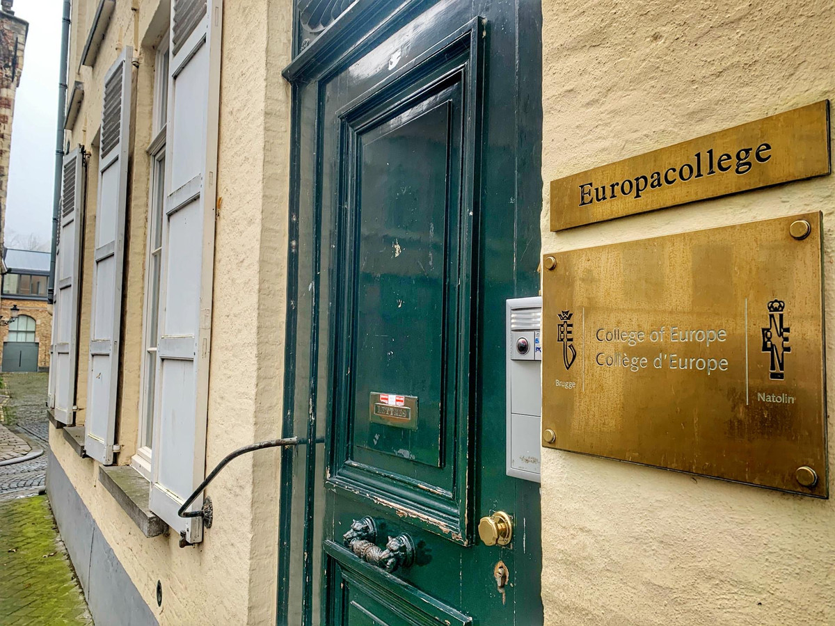 Le Collège de l'Europe a aussi reçu un P.-V.