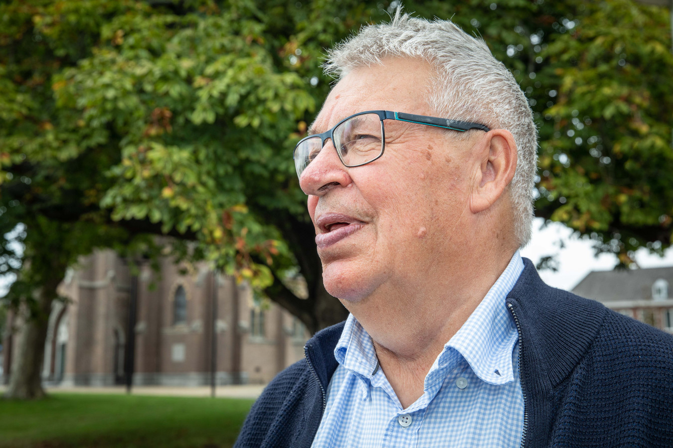 Marinus groet iedereen die hij tegenkomt