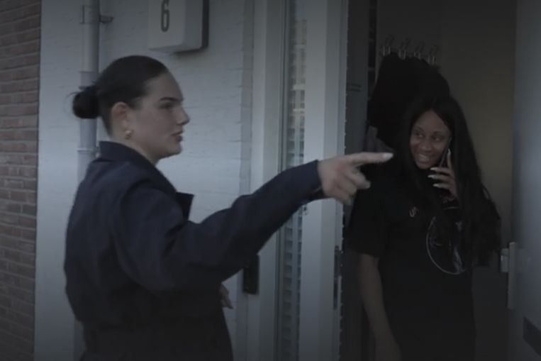 Zangeres Famke Louise werd halverwege aflevering twee al in de kraag gevat. Beeld Avrotros