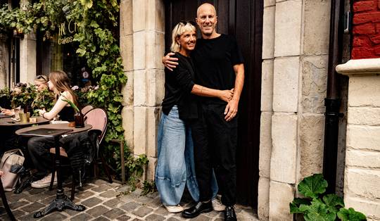 ‘Ik denk dat ik verliefd ben, maar ik vrees dat ik hem nooit meer zal zien’: Elke Deceuninck en Daan Revis ontmoetten elkaar in The Mix in Gent