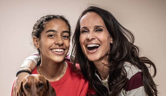 June Van Handenhoven (16), dochter van Ann Van Elsen: ‘Ik heb totaal niet de ambitie om beroemd te worden’