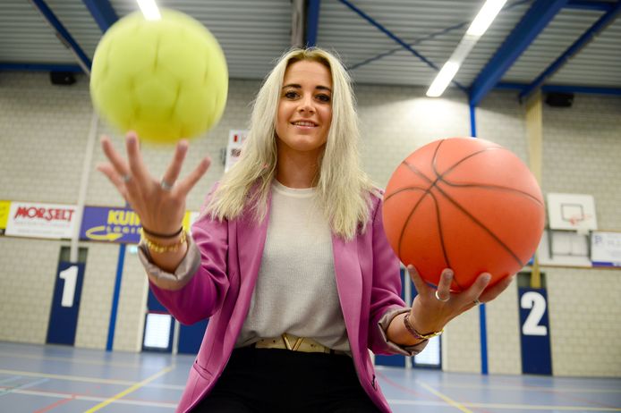 Noortje Haarman uit Fleringen combineert politiek, werk, sport en een sociaal leven: ze wil alles uit het leven halen.