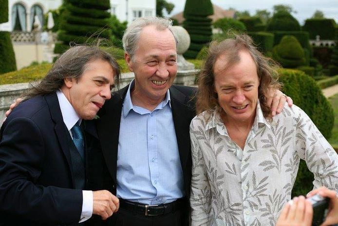 De broers Malcolm, George en Angus Young.