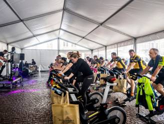 Tweede spinningmarathon van Ladies Circle weer succes: vier goede doelen krijgen elk cheque van 1.000 euro