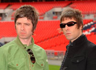 Laait hun vete weer op? Liam en Noel Gallagher sluiten zich aan bij aartsrivalen uit muziekwereld