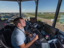 Luchtverkeersleiders starten op Lelystad Airport, maar vakantievluchten ontbreken: ‘Ik ben hier niet blij mee’