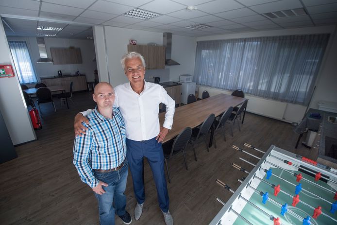 In 2017 nam Marquette het voormalige kantoorgebouw van De Jong & Laan in gebruik als huisvesting voor gastarbeiders.