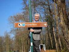 Geen gepuzzel meer: herkenbaar bruin bord leidt toerist naar alle attracties