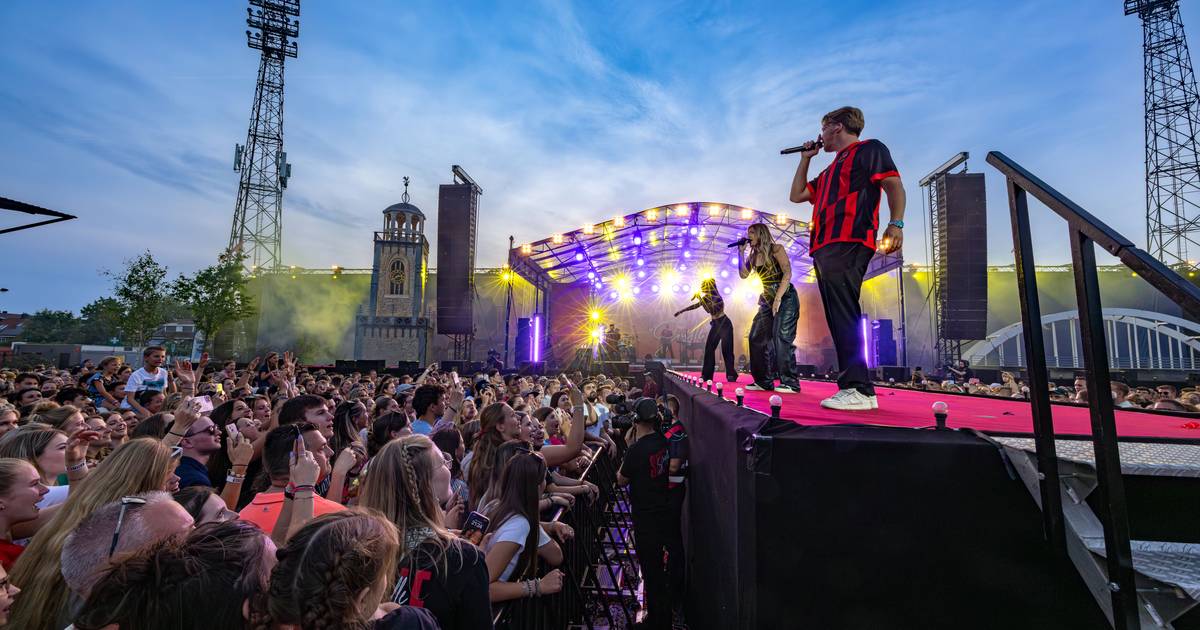 Concert Snelle smaakt naar meer, maar herhaling in Deventer stadion is