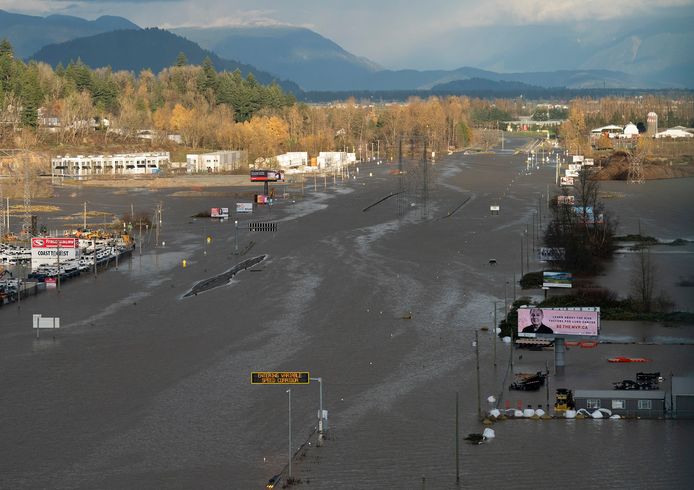 De Canadese provincie Britisch Columbia, en vooral de steden Abbotsford, Chilliwack, Hope en Merritt, werd zwaar getroffen door het noodweer.