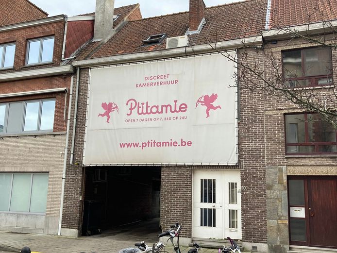 Ptitamie is verzegeld door de politie