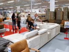 Roltrap hapert op ‘spectaculaire openingsdag’ van Seats and Sofas in Duiven