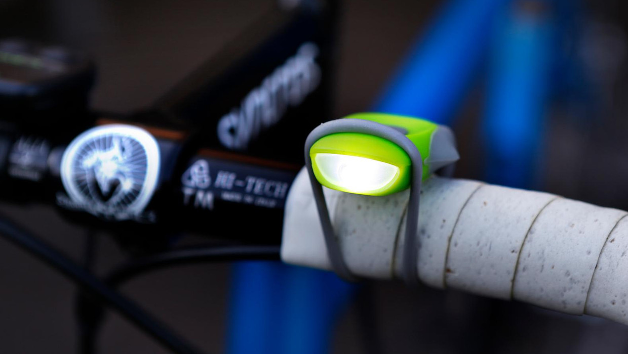 Op sportieve fietsen zit geen verlichting: te zwaar of te kwetsbaar Beeld anp