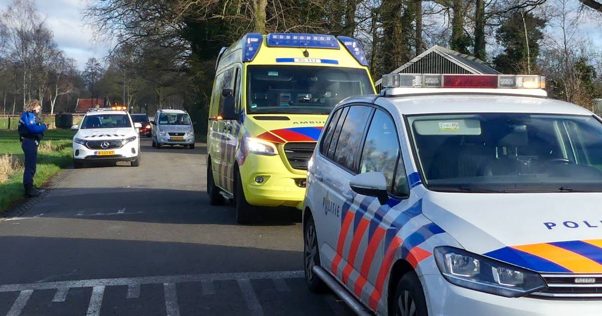 Fietser aangereden in Enschede, automobilist rijdt door.