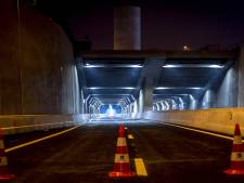 slagboom coentunnel keer op keer eruit geramd binnenland ad nl