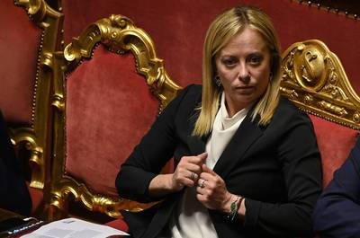 Giorgia Meloni reçoit la confiance du Sénat après celle des députés