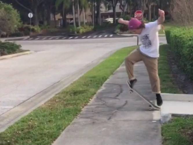 VIDEO: Skater heeft wel erg goede engelbewaarder (of reflexen, dat kan ook)