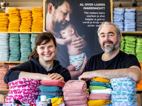 Katoenen lap met veiligheidsspeld? Nee, dít is de moderne wasbare luier (en die is steeds populairder)