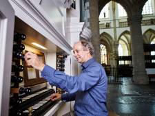 Eindelijk mag de huisorganist van de Grote Kerk weer een concert spelen: ‘Ik ga er vol gas tegenaan’