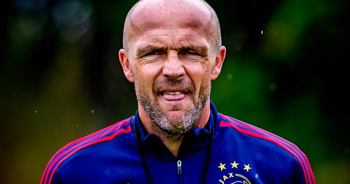 Alfred Schreuder als andere trainer terug bij Ajax: ‘Ik word hier echt niet meer nerveus van’