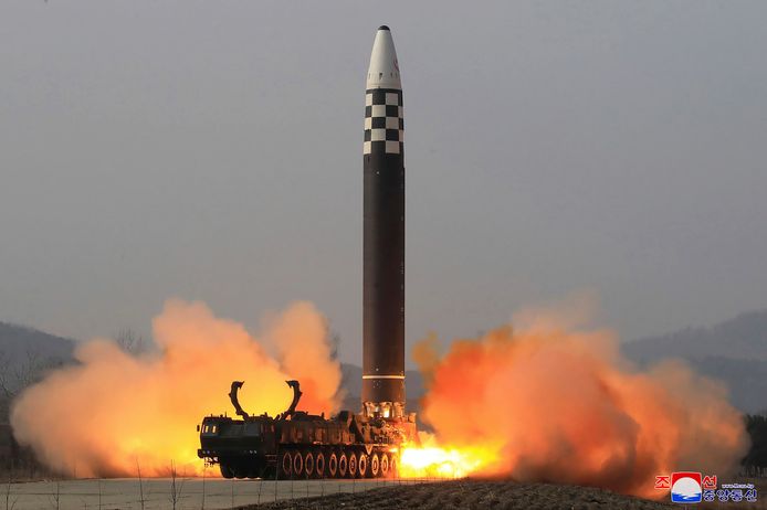 Test de Hwasong-17, un missile balistique intercontinental de la Corée du Nord, en mars 2022.