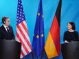 De Duitse minister van Buitenlandse Zaken Annalena Baerbock (R) met haar Amerikaanse ambtsgenoot Antony Blinken tijdens de persconferentie na hun bilaterale ontmoeting in Berlijn.