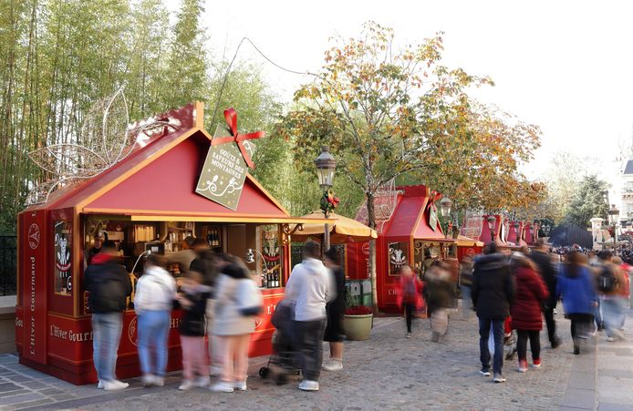 L'Hiver Gourmand in het Walt Disney Studios Park, een echte kerstmarkt met charmante chalets die peperkoek, pannenkoeken, warme chocolademelk en andere smakelijke gerechten aanbieden