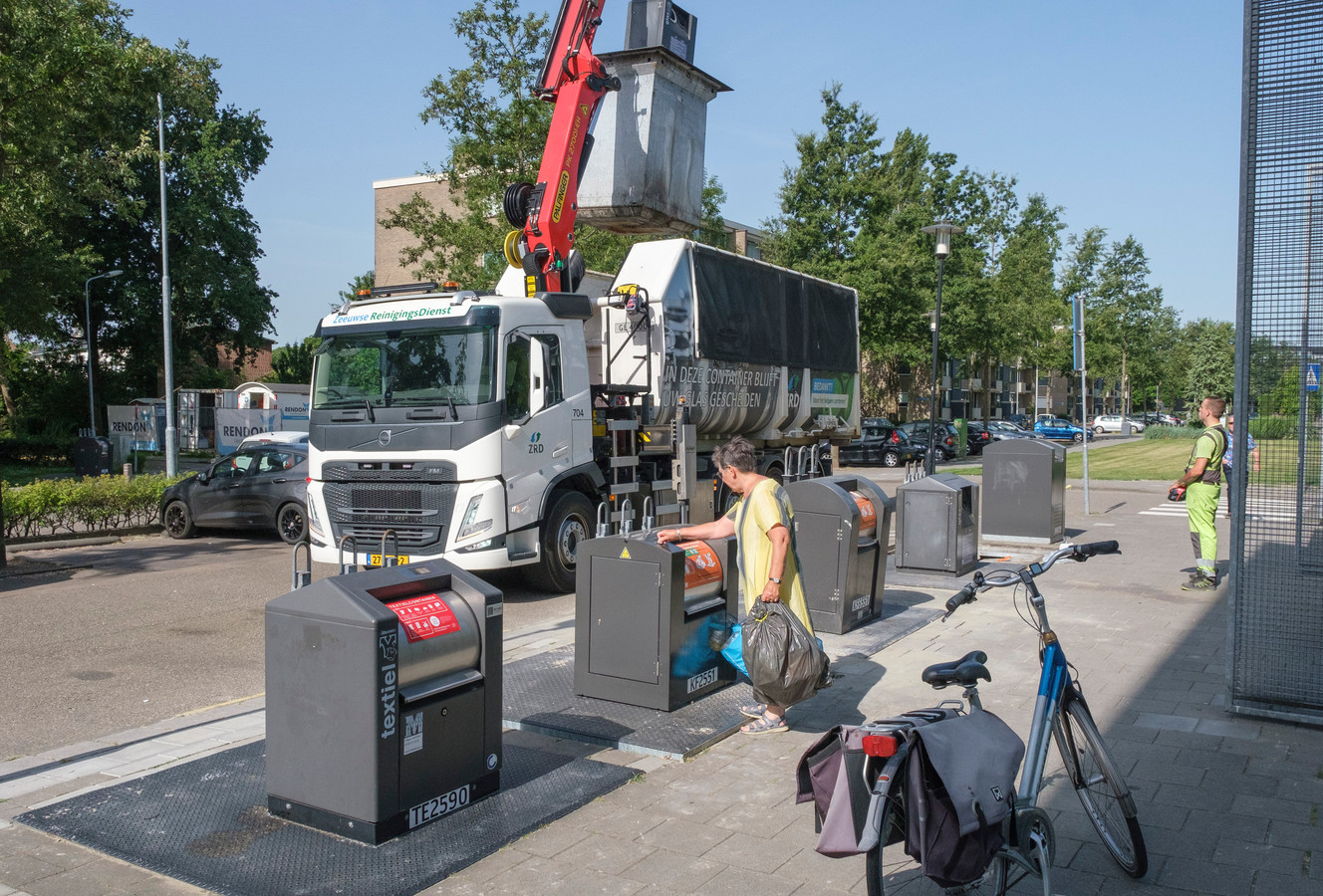 Plastic afval van Middelburg is te vies reinigingsdienst accepteert