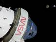 De maan en de aarde zijn beide te zien vanuit de Amerikaanse raket Orion