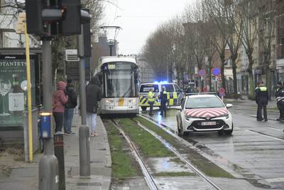70-jarige man in levensgevaar na aanrijding door tram in Deurne